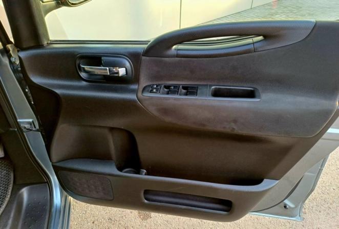 Nissan Serena III (C25) с пробегом 2009 года, цена 850 000 рублей, 299763 км, минивэн, Автокод Объявления