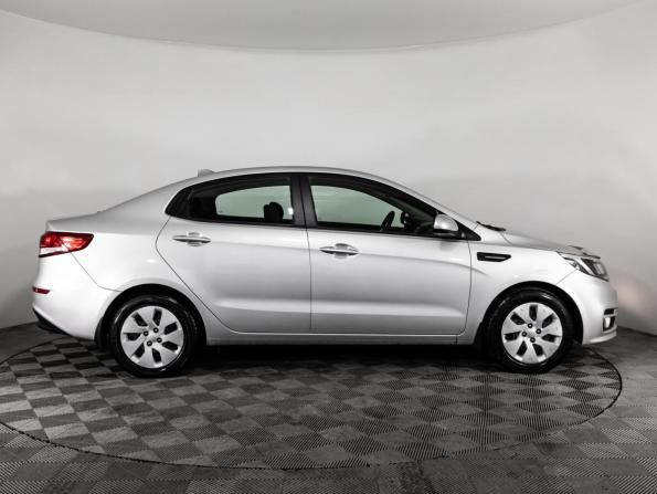 Kia Rio III Рестайлинг с пробегом 2016 года, цена 1 299 000 рублей, 33291 км, седан, Автокод Объявления