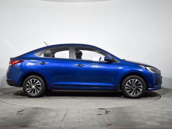 Hyundai Solaris II Рестайлинг с пробегом 2022 года, цена 1 890 000 рублей, 44701 км, седан, Автокод Объявления