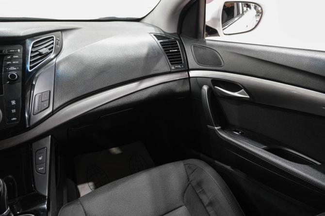 Hyundai i40 I с пробегом 2013 года, цена 939 000 рублей, 179000 км, универсал, Автокод Объявления