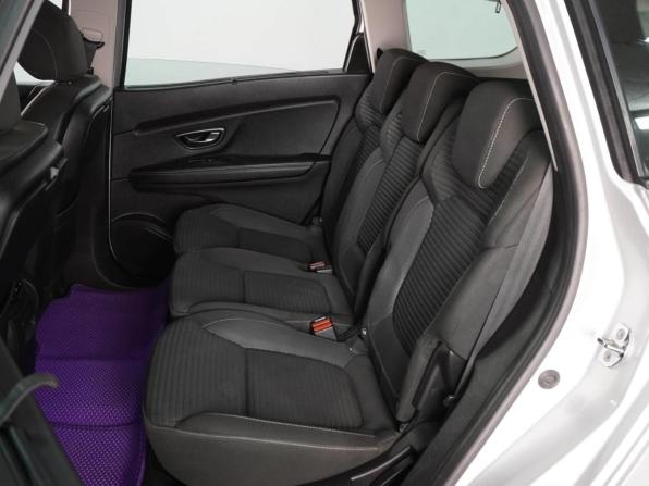 Renault Scenic IV с пробегом 2018 года, цена 1 640 000 рублей, 157065 км, компактвэн, Автокод Объявления