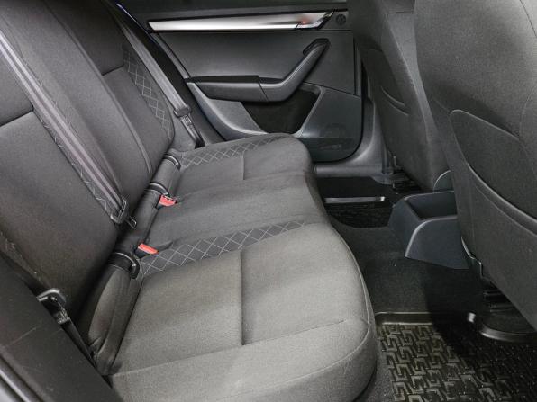 Skoda Octavia III (A7) Рестайлинг с пробегом 2018 года, цена 1 555 000 рублей, 161687 км, лифтбек, Автокод Объявления