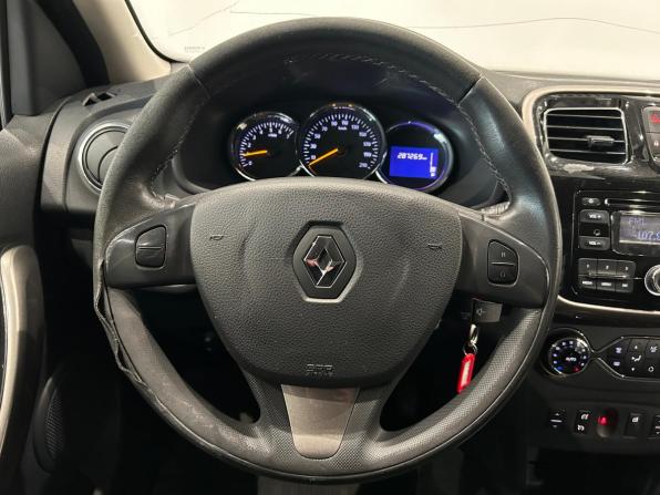 Renault Sandero II с пробегом 2015 года, цена 469 000 рублей, 287267 км, хэтчбек, Автокод Объявления