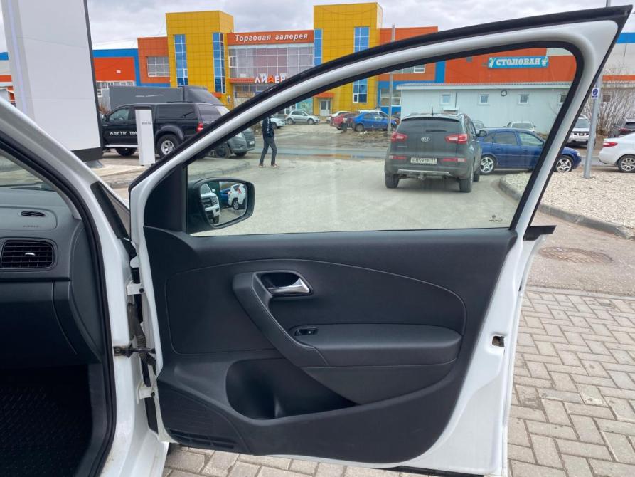 Volkswagen Polo V Рестайлинг Сыктывкар  - изображение 8