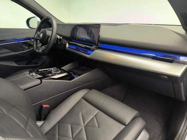 BMW 5 серии VIII (G60/G61/G68) с пробегом 2025 года, цена 9 660 000 рублей, 4400 км, седан, Автокод Объявления