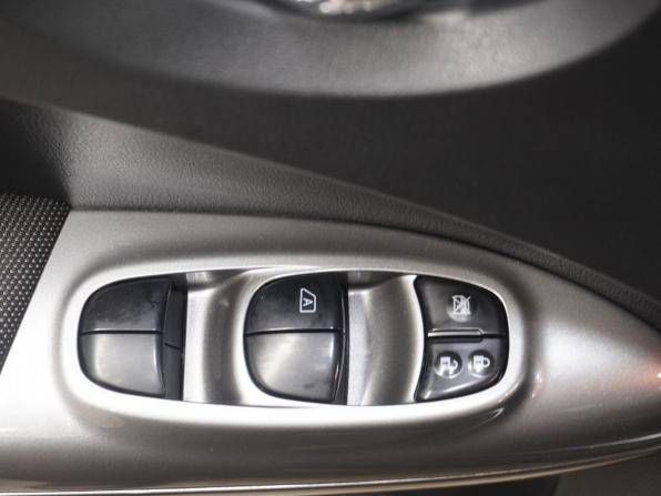 Nissan Juke I с пробегом 2012 года, цена 1 128 000 рублей, 121264 км, внедорожник, Автокод Объявления