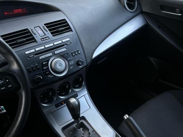 Mazda 3 II (BL) с пробегом 2011 года, цена 1 050 000 рублей, 126933 км, седан, Автокод Объявления