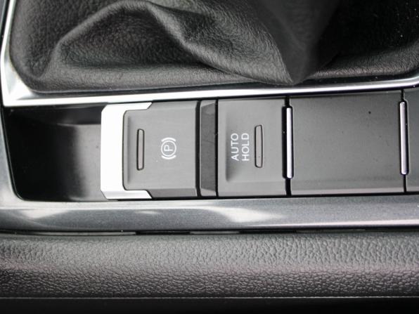 Volkswagen Tiguan II с пробегом 2017 года, цена 1 889 000 рублей, 130030 км, внедорожник, Автокод Объявления