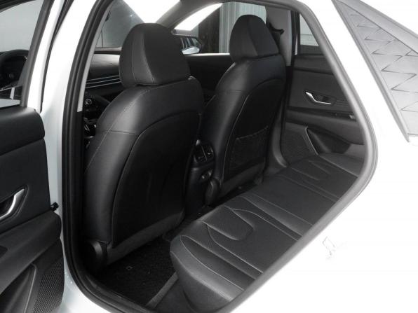 Hyundai Elantra VII (CN7) Рестайлинг с пробегом 2024 года, цена 1 999 000 рублей, 14956 км, седан, Автокод Объявления