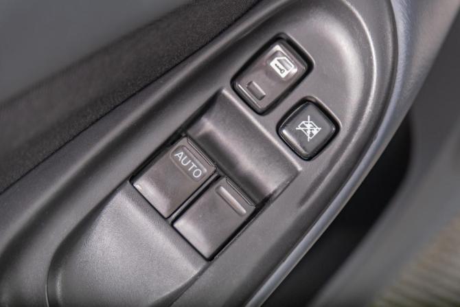 Nissan Almera II (N16) Рестайлинг с пробегом 2006 года, цена 569 000 рублей, 307000 км, седан, Автокод Объявления