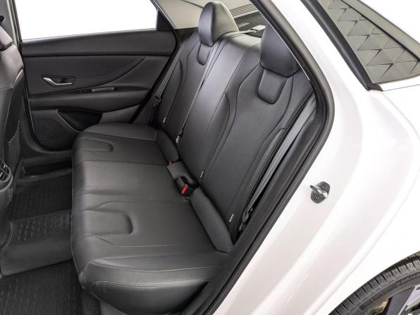 Hyundai Elantra VII (CN7) Рестайлинг с пробегом 2024 года, цена 2 140 000 рублей, 34821 км, седан, Автокод Объявления