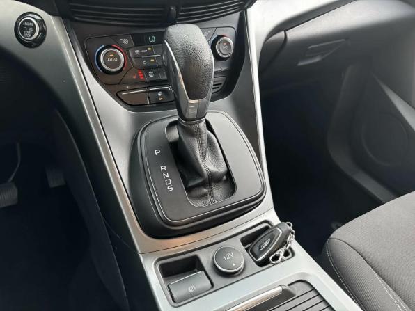 Ford Kuga II Рестайлинг с пробегом 2017 года, цена 1 499 000 рублей, 164846 км, внедорожник, Автокод Объявления