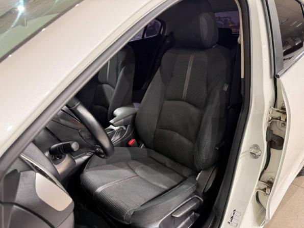 Mazda 3 III (BM) Рестайлинг с пробегом 2018 года, цена 1 550 000 рублей, 102468 км, хэтчбек, Автокод Объявления