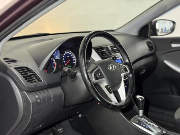 Hyundai Solaris I с пробегом 2012 года, цена 850 000 рублей, 128956 км, седан, Автокод Объявления