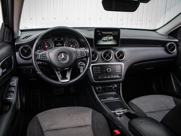 Mercedes-Benz GLA I (X156) Рестайлинг с пробегом 2019 года, цена 1 698 000 рублей, 135270 км, внедорожник, Автокод Объявления