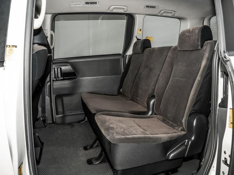 Toyota Noah II (R70) Иркутск  - изображение 7