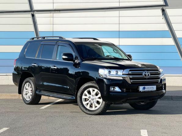 Toyota Land Cruiser 200 Series Рестайлинг 2 с пробегом 2018 года, цена 6 677 000 рублей, 136000 км, внедорожник, Автокод Объявления