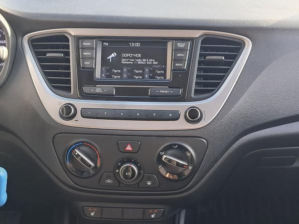 Hyundai Solaris II с пробегом 2018 года, цена 1 320 000 рублей, 136000 км, седан, Автокод Объявления