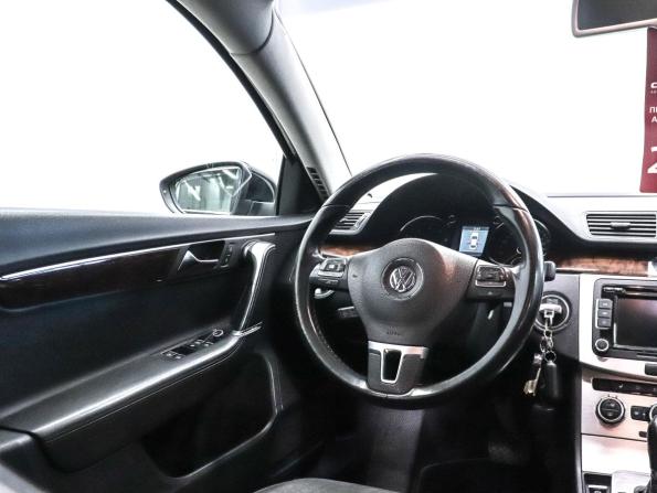 Volkswagen Passat B7 с пробегом 2012 года, цена 1 020 000 рублей, 239930 км, седан, Автокод Объявления