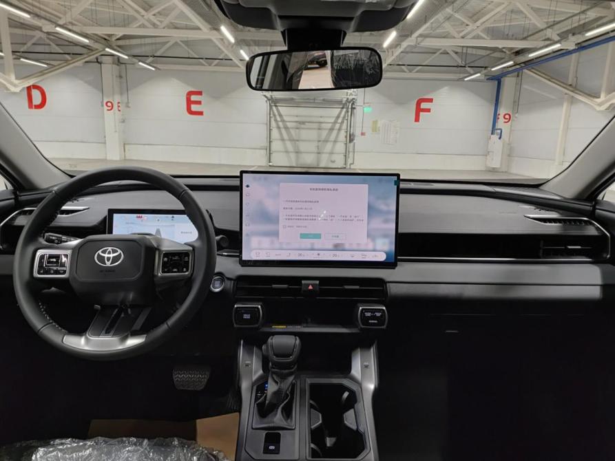 Toyota RAV4 VI (XA60) Казань  - изображение 17