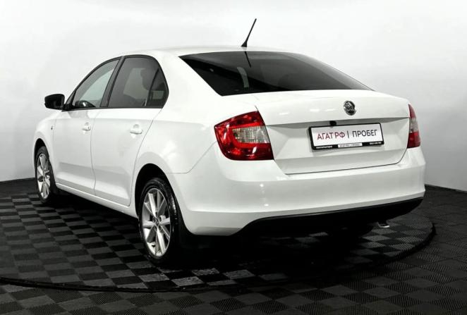 Skoda Rapid I с пробегом 2014 года, цена 800 000 рублей, 167031 км, лифтбек, Автокод Объявления