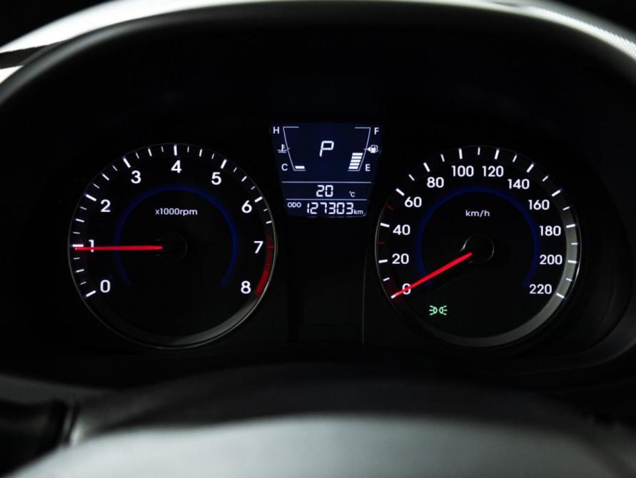 Hyundai Solaris I Санкт-Петербург  - изображение 13