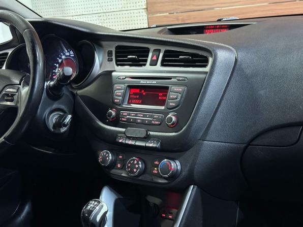 Kia Ceed II с пробегом 2013 года, цена 959 990 рублей, 159633 км, хэтчбек, Автокод Объявления