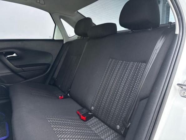 Volkswagen Polo V Рестайлинг с пробегом 2019 года, цена 955 000 рублей, 125700 км, седан, Автокод Объявления