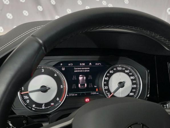 Volkswagen Touareg III с пробегом 2021 года, цена 5 900 000 рублей, 71094 км, внедорожник, Автокод Объявления