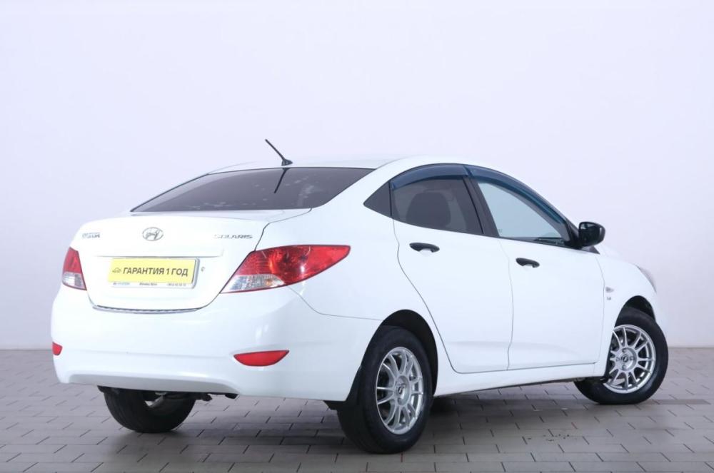 Hyundai Solaris I Омск  - изображение 7
