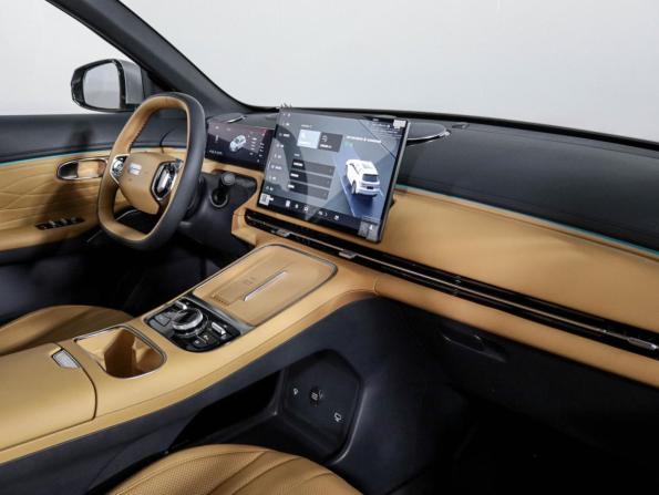 Geely Galaxy Starship 7 с пробегом 2025 года, цена 3 299 000 рублей, 2300 км, внедорожник, Автокод Объявления
