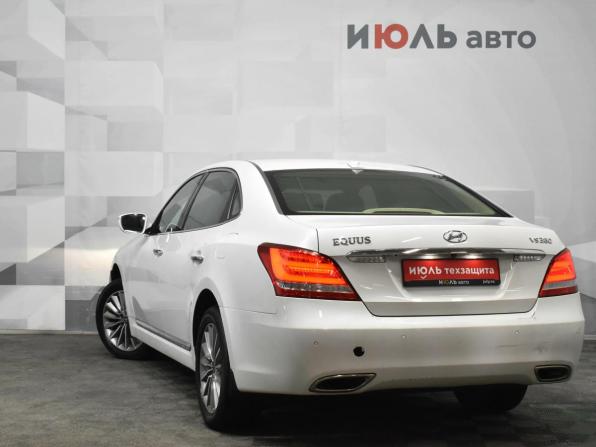 Hyundai Equus II Рестайлинг с пробегом 2014 года, цена 1 220 000 рублей, 253543 км, седан, Автокод Объявления