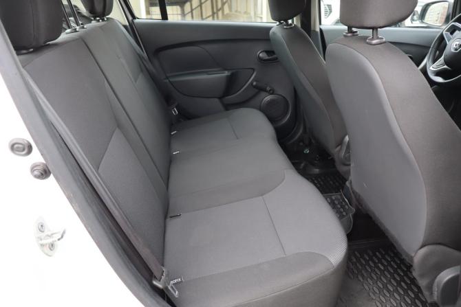 Renault Logan II Рестайлинг с пробегом 2019 года, цена 889 000 рублей, 117000 км, седан, Автокод Объявления