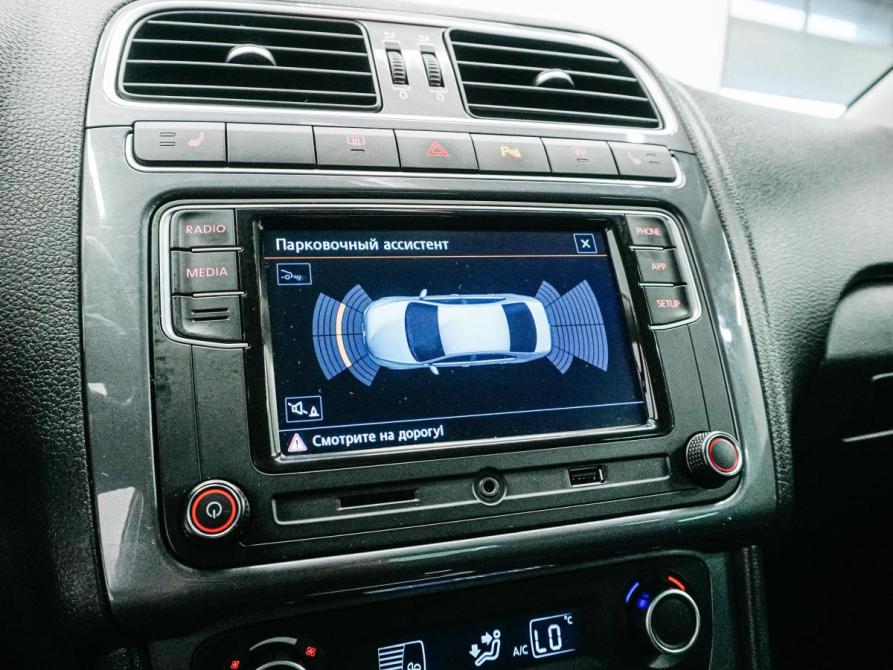 Volkswagen Polo V Рестайлинг Красноярск  - изображение 24