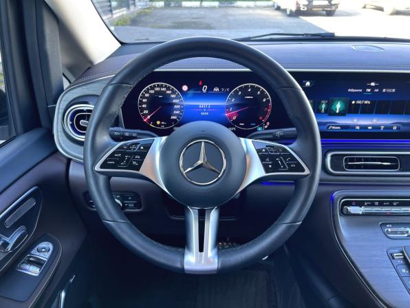 Mercedes-Benz V-Класс III (W447) Рестайлинг 2 с пробегом 2024 года, цена 13 600 000 рублей, 6436 км, минивэн, Автокод Объявления