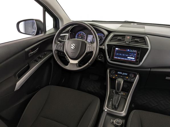 Suzuki SX4 II (S-Cross) Рестайлинг с пробегом 2019 года, цена 2 250 000 рублей, 39593 км, хэтчбек, Автокод Объявления