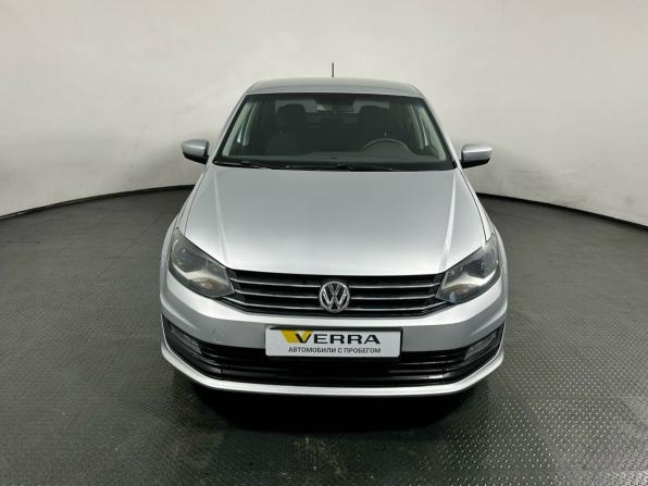 Volkswagen Polo V Рестайлинг с пробегом 2017 года, цена 910 000 рублей, 187002 км, седан, Автокод Объявления