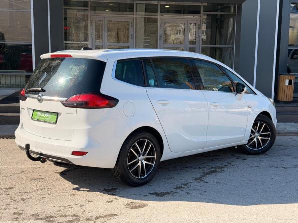 Opel Zafira C Рестайлинг с пробегом 2017 года, цена 900 000 рублей, 138000 км, минивэн, Автокод Объявления