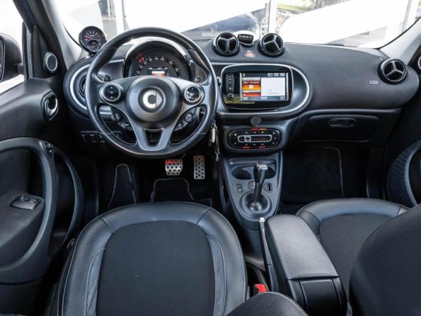 Smart Forfour II с пробегом 2017 года, цена 1 686 000 рублей, 117995 км, хэтчбек, Автокод Объявления