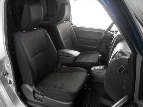 Suzuki Jimny III Рестайлинг 2 с пробегом 2013 года, цена 1 299 000 рублей, 81623 км, внедорожник, Автокод Объявления