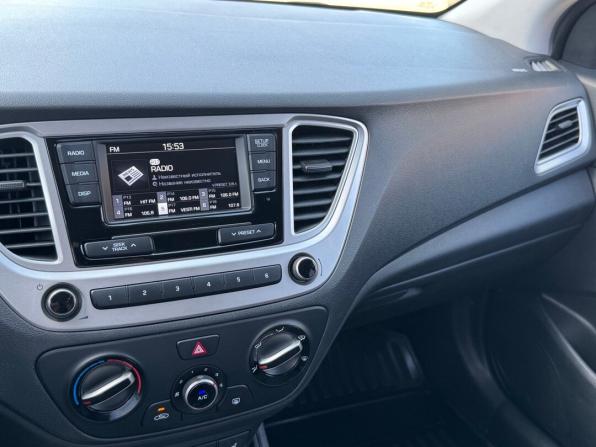 Hyundai Solaris II с пробегом 2019 года, цена 1 499 900 рублей, 60027 км, седан, Автокод Объявления