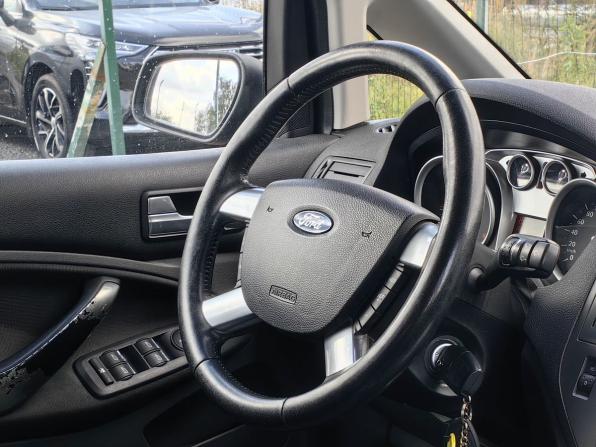 Ford C-MAX I Рестайлинг с пробегом 2008 года, цена 449 000 рублей, 170000 км, компактвэн, Автокод Объявления