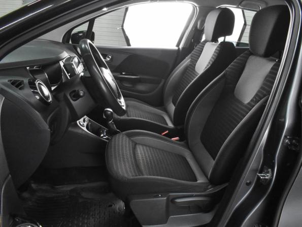 Renault Kaptur I с пробегом 2017 года, цена 1 244 000 рублей, 125277 км, внедорожник, Автокод Объявления