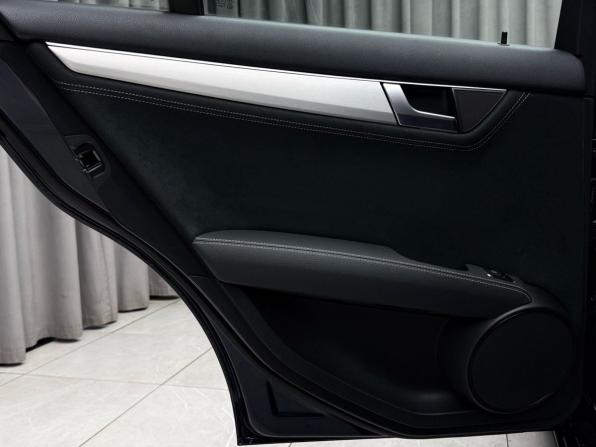 Mercedes-Benz C-Класс III (W204) Рестайлинг с пробегом 2012 года, цена 1 599 000 рублей, 181350 км, седан, Автокод Объявления