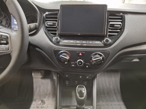 Hyundai Solaris II Рестайлинг с пробегом 2021 года, цена 1 405 000 рублей, 134363 км, седан, Автокод Объявления