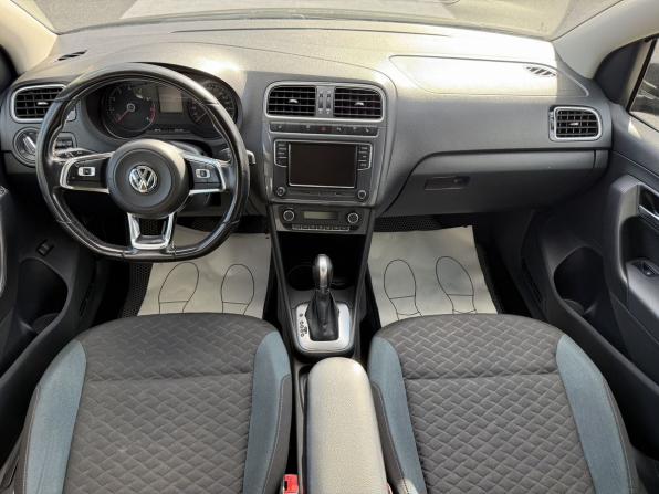 Volkswagen Polo V Рестайлинг с пробегом 2020 года, цена 1 380 000 рублей, 71000 км, седан, Автокод Объявления