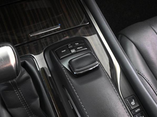 Lexus LX III Рестайлинг 2 с пробегом 2021 года, цена 9 979 000 рублей, 199751 км, внедорожник, Автокод Объявления