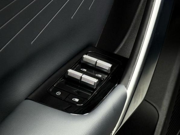 Geely Atlas II с пробегом 2024 года, цена 2 979 000 рублей, 28103 км, внедорожник, Автокод Объявления