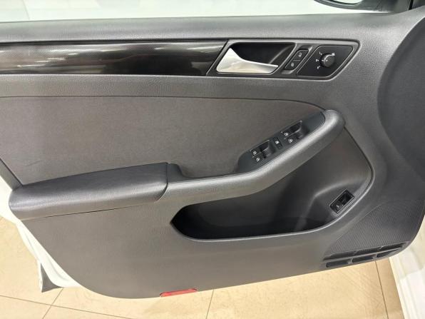 Volkswagen Jetta VI с пробегом 2012 года, цена 850 000 рублей, 206971 км, седан, Автокод Объявления