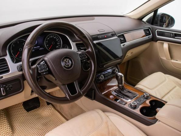 Volkswagen Touareg II с пробегом 2013 года, цена 1 740 000 рублей, 297227 км, внедорожник, Автокод Объявления
